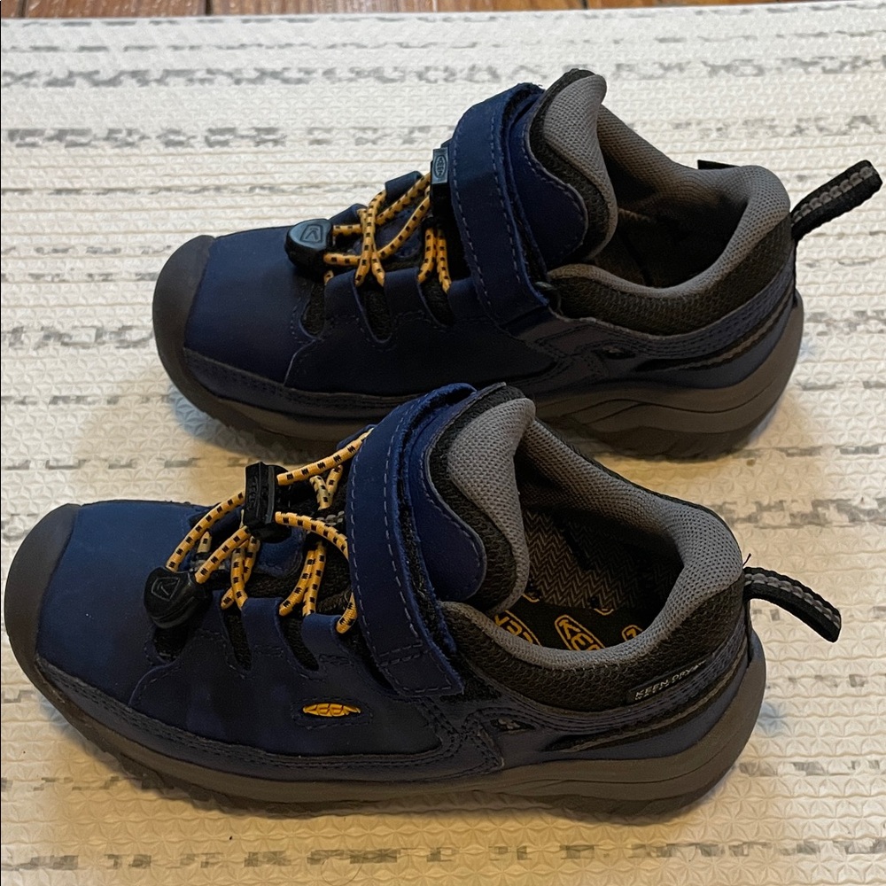 Keen Kids' Navy and Black Sneakers NWOT - Picture 3 of 8
